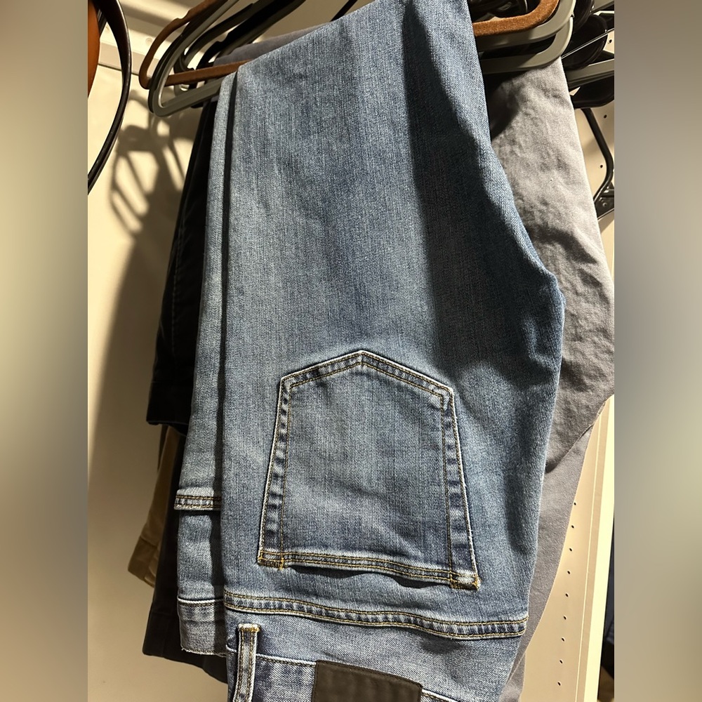 Club Monaco Slim Fit Jeans